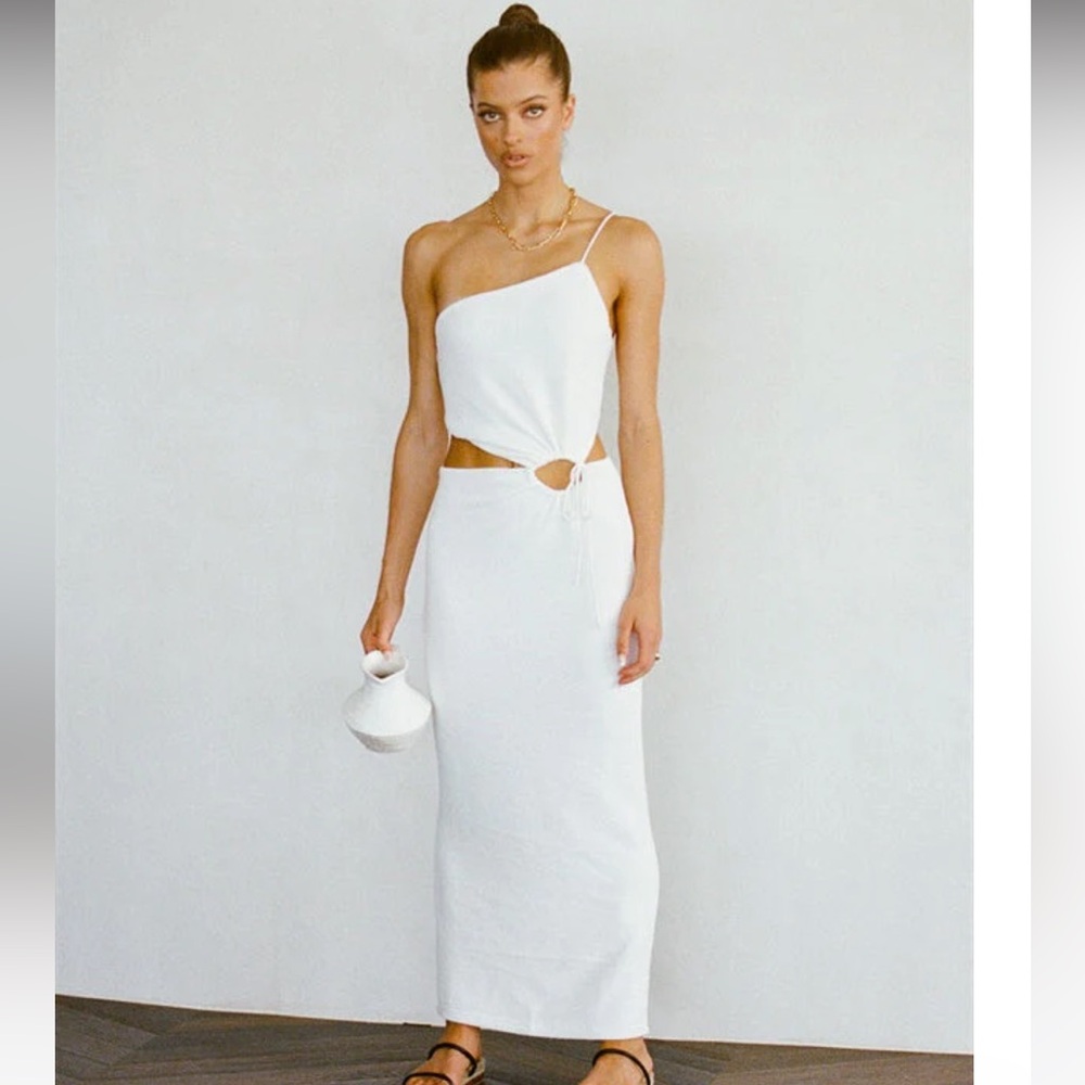 Sabo Skirt White Midi Dress